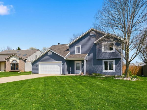 11212 Crested Oak Court, Fort Wayne, IN 46845