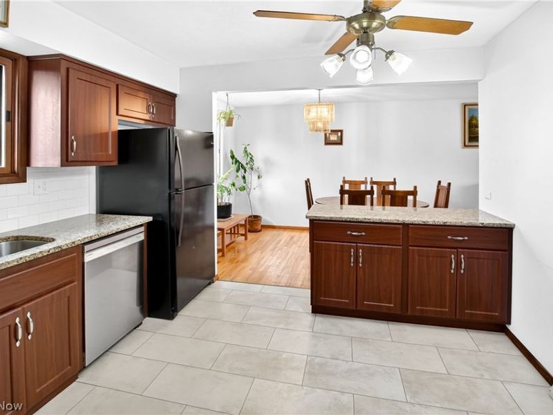 2115 Coventry Drive, Parma, OH 44134 Photo 10