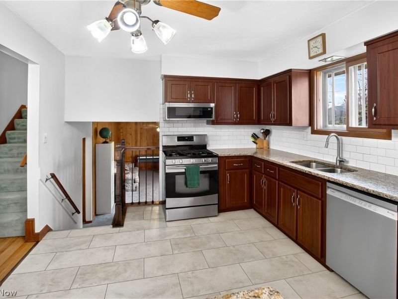 2115 Coventry Drive, Parma, OH 44134 Photo 8