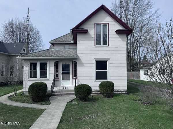 423 N Johnson Street , Ada, OH 45810