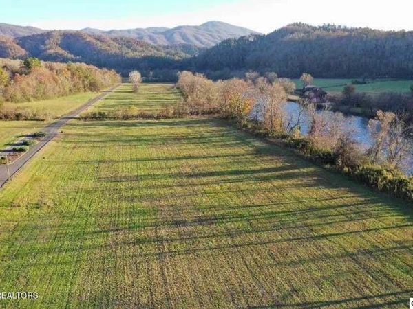 River Rapids Way, Del Rio, TN 37727