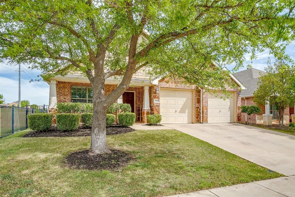 3917 Foreland Drive, Fort Worth, TX 76262 Main Photo