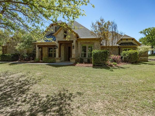 104 Lariat Court, Azle, TX 76020