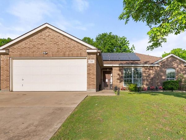 713 Green Acres Lane, Midlothian, TX 76065
