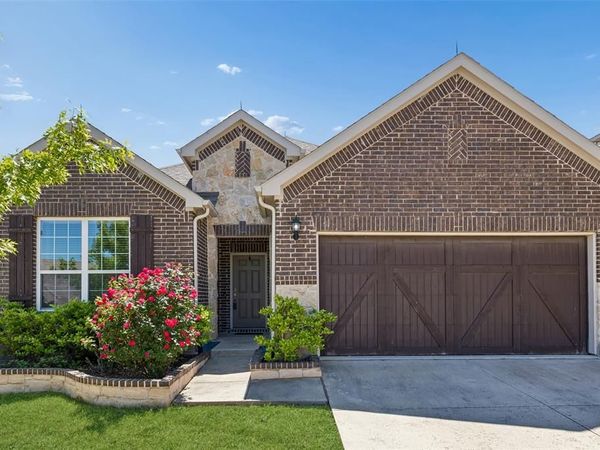 211 Copper Canyon Drive, Lewisville, TX 75067