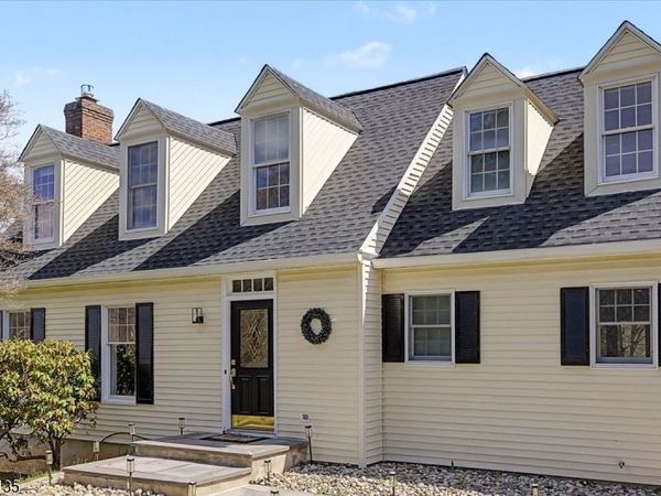 442 Buckhorn Dr, White, NJ 07823