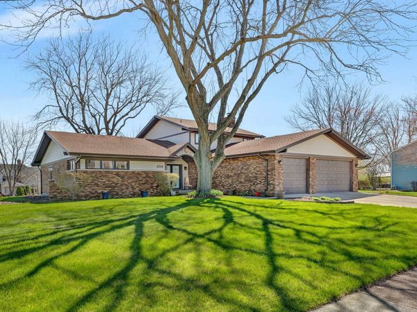 108 Deerpath Drive , Minooka, IL 60447