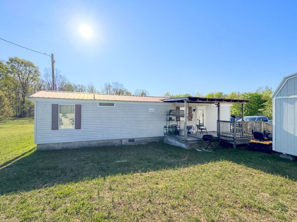 2634 Pleasant Grove Rd , Westmoreland, TN 37186