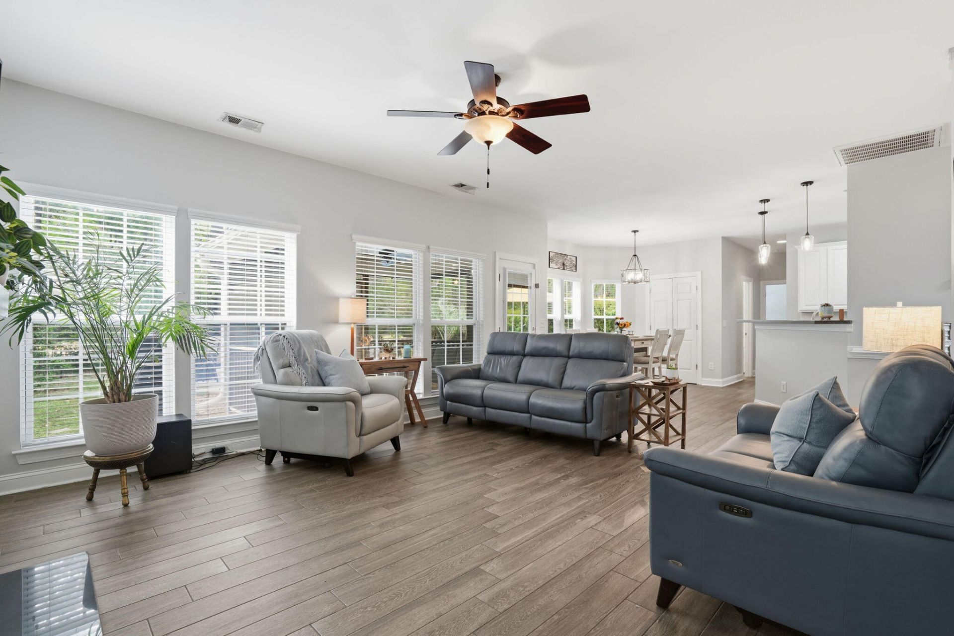 5272 Mulholland Drive Photo 14