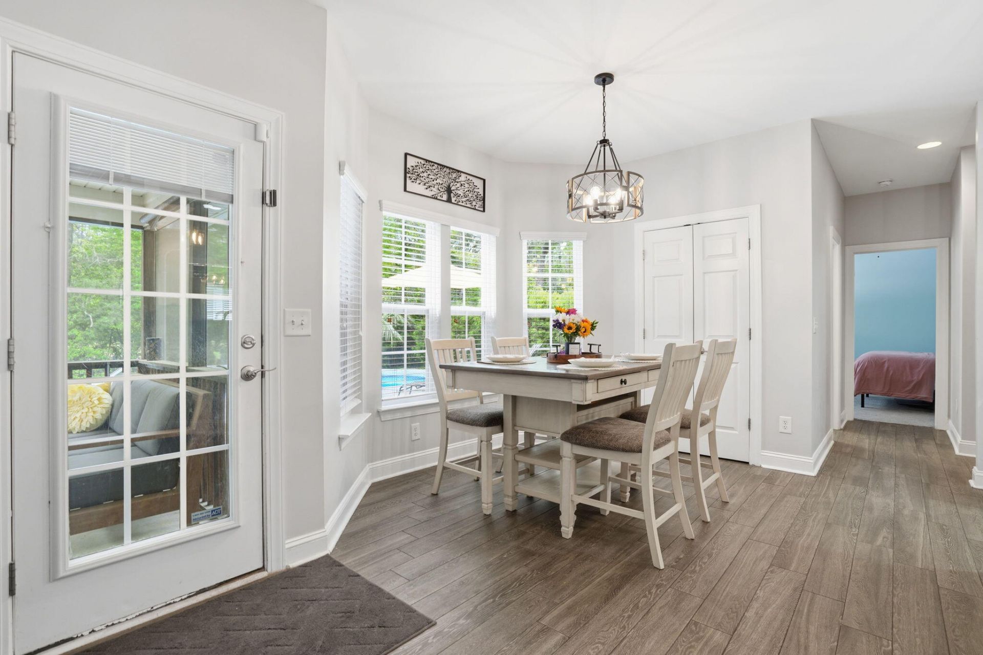 5272 Mulholland Drive Photo 15