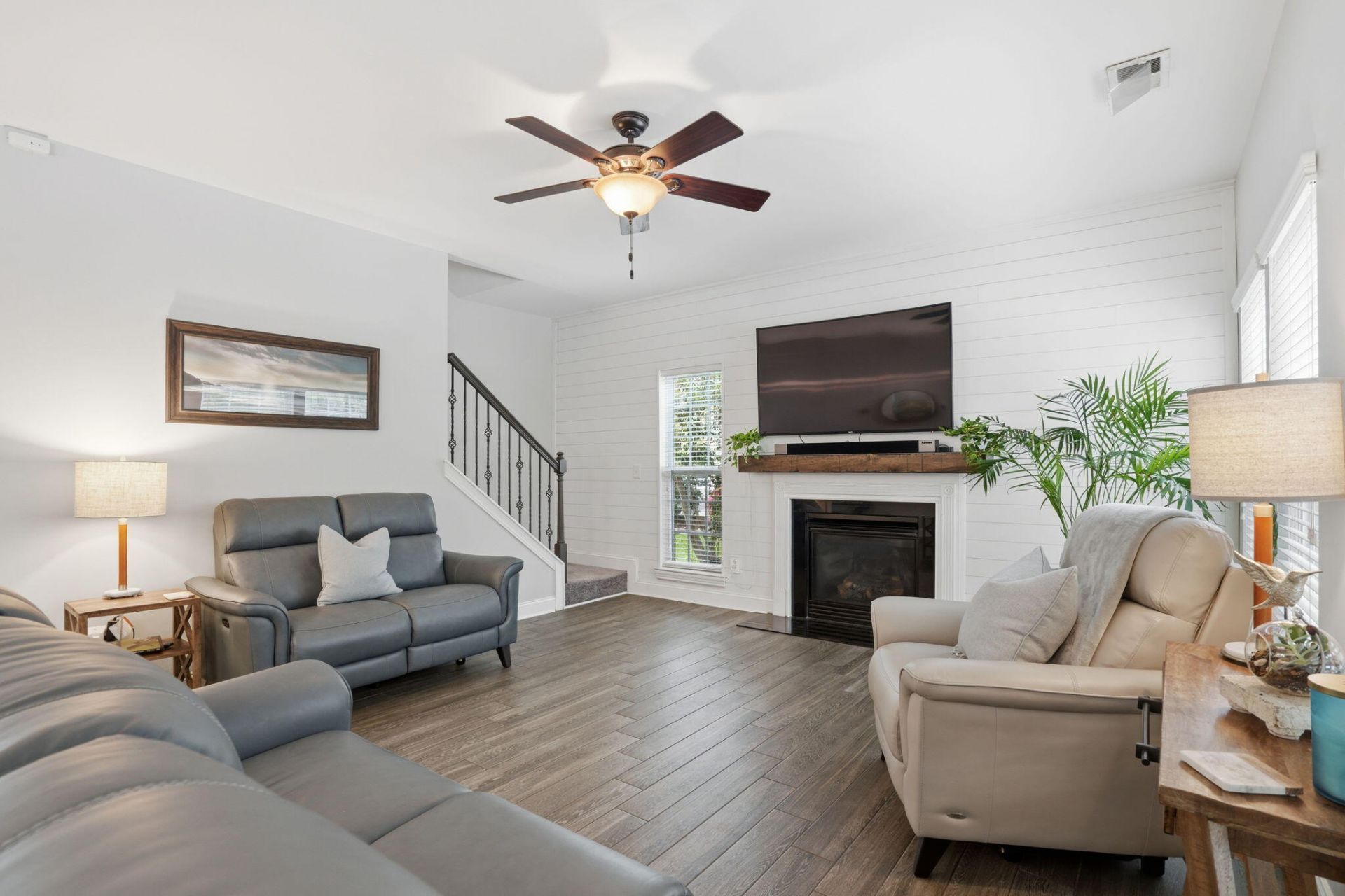 5272 Mulholland Drive Photo 20