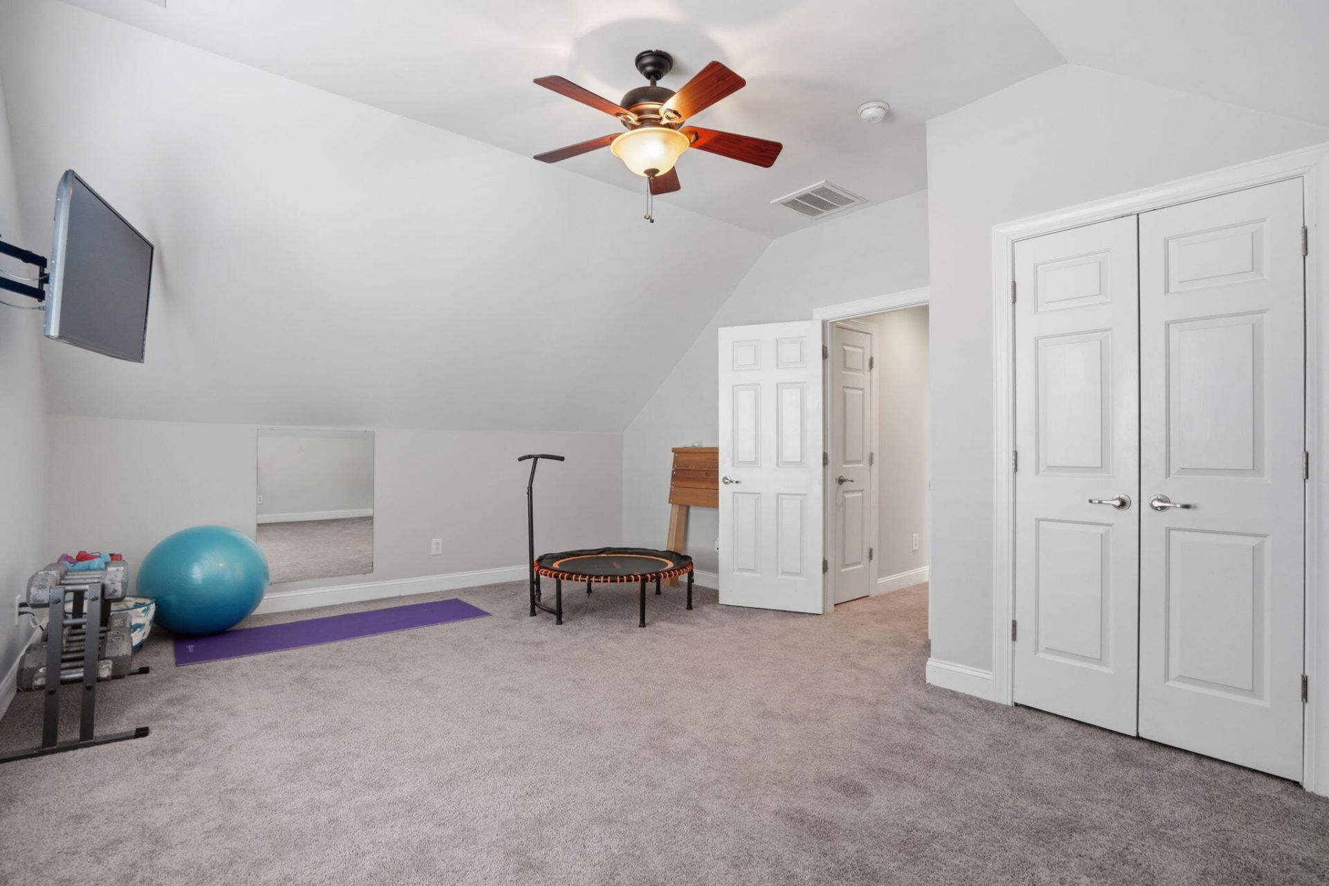 5272 Mulholland Drive Photo 33