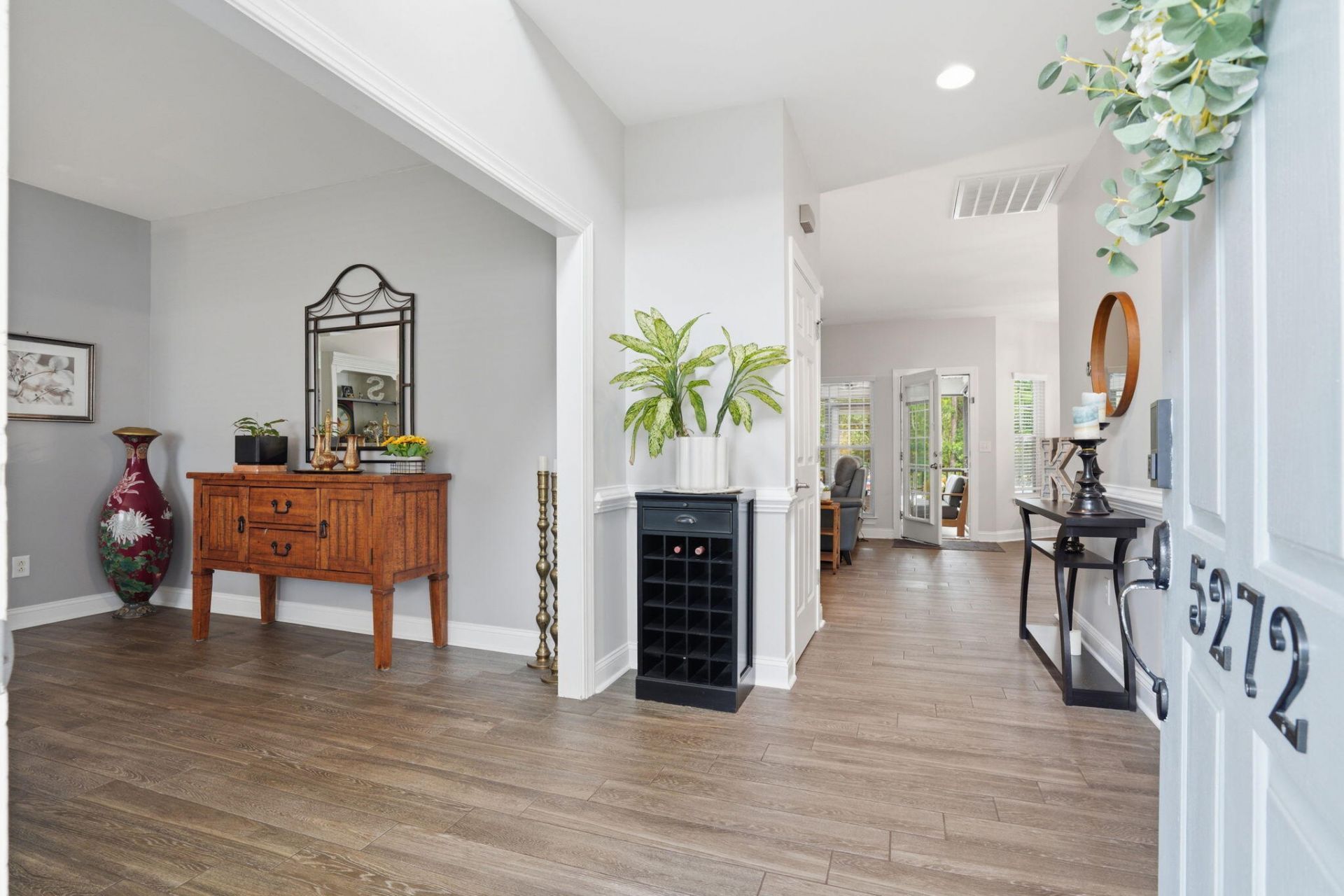 5272 Mulholland Drive Photo 4