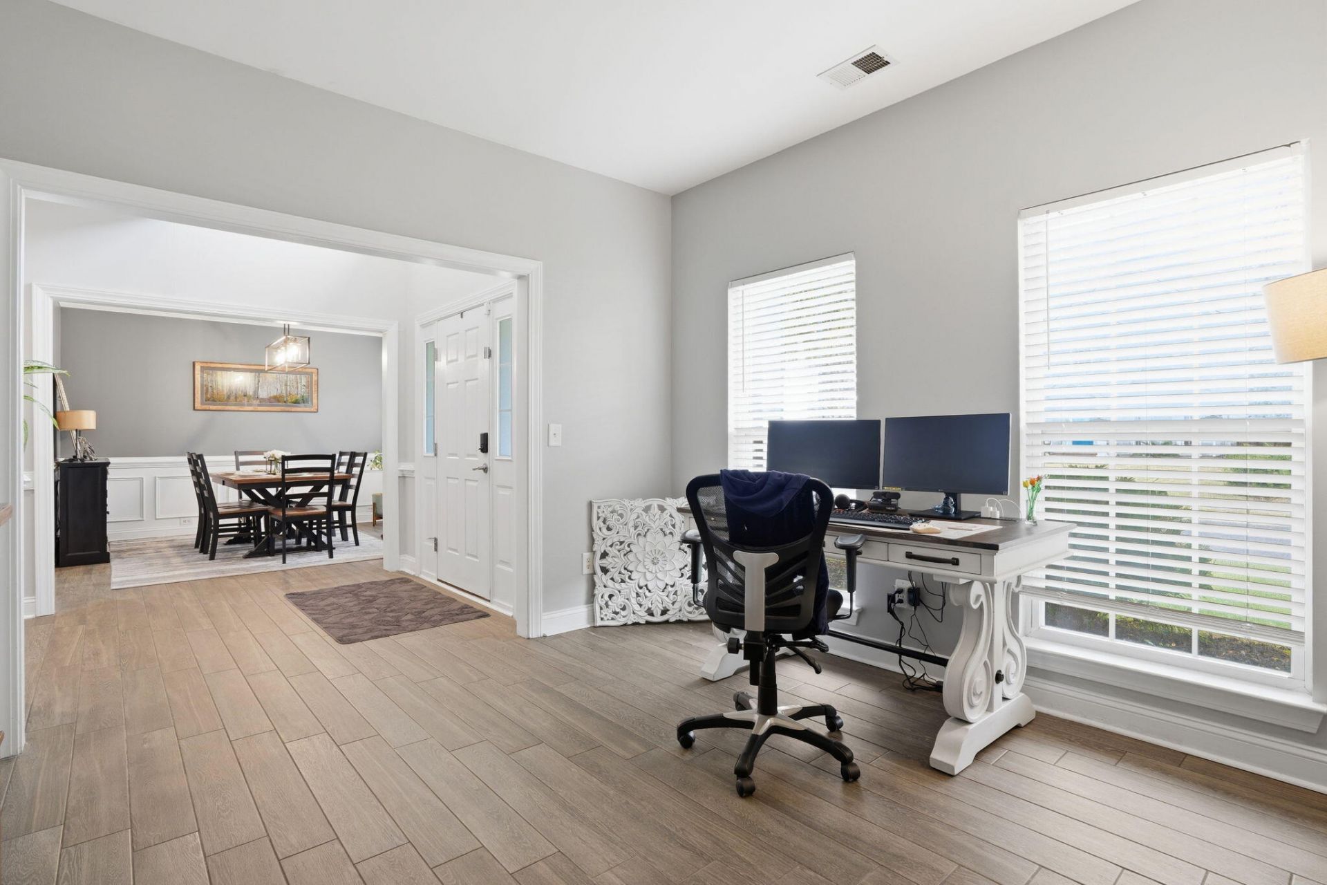 5272 Mulholland Drive Photo 6