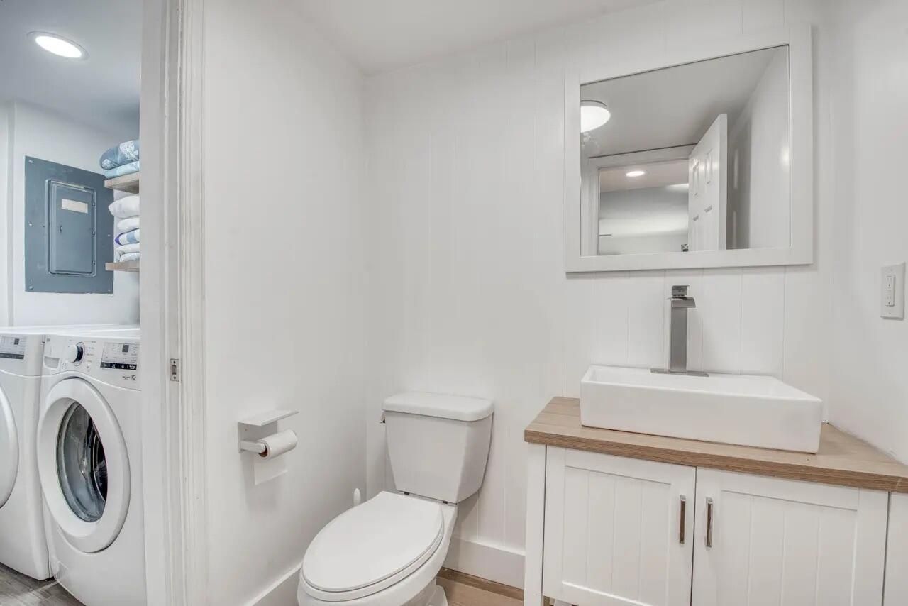 106 Linda Lane, Unit 4, Palm Beach Shores, FL 33404 Photo