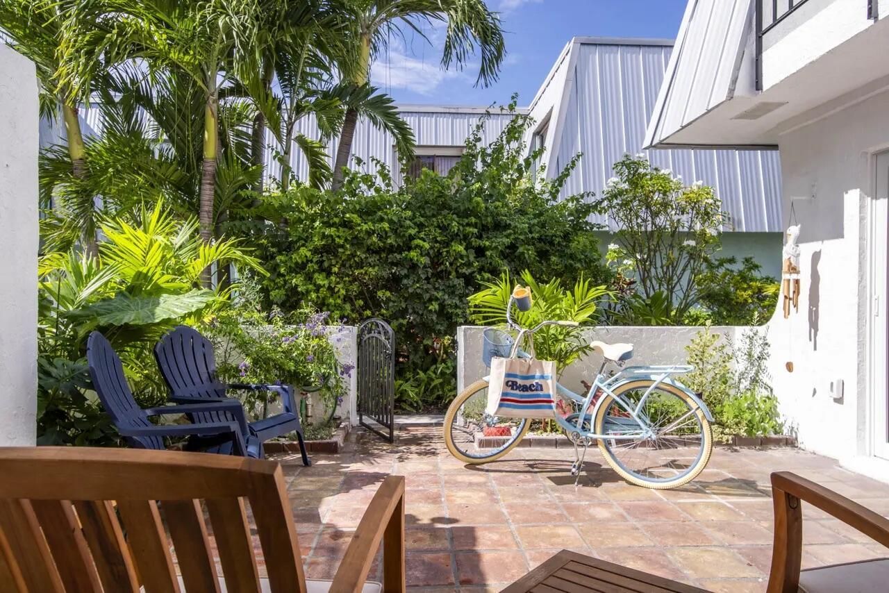 106 Linda Lane, Unit 4, Palm Beach Shores, FL 33404 Photo