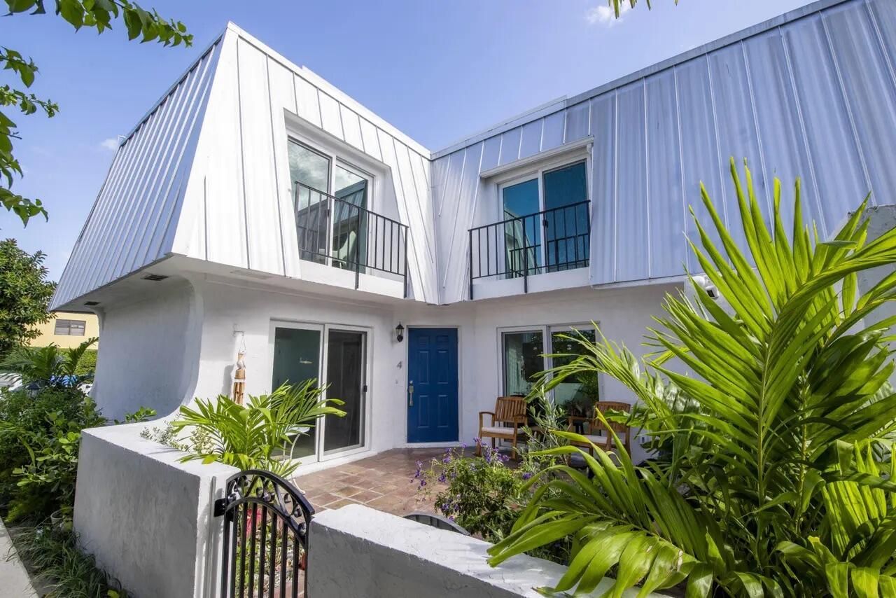 106 Linda Lane, Unit 4, Palm Beach Shores, FL 33404 Photo