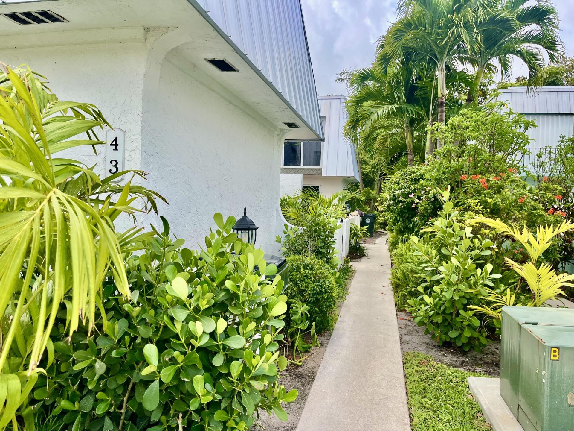 106 Linda Lane, Unit 4, Palm Beach Shores, FL 33404 Photo