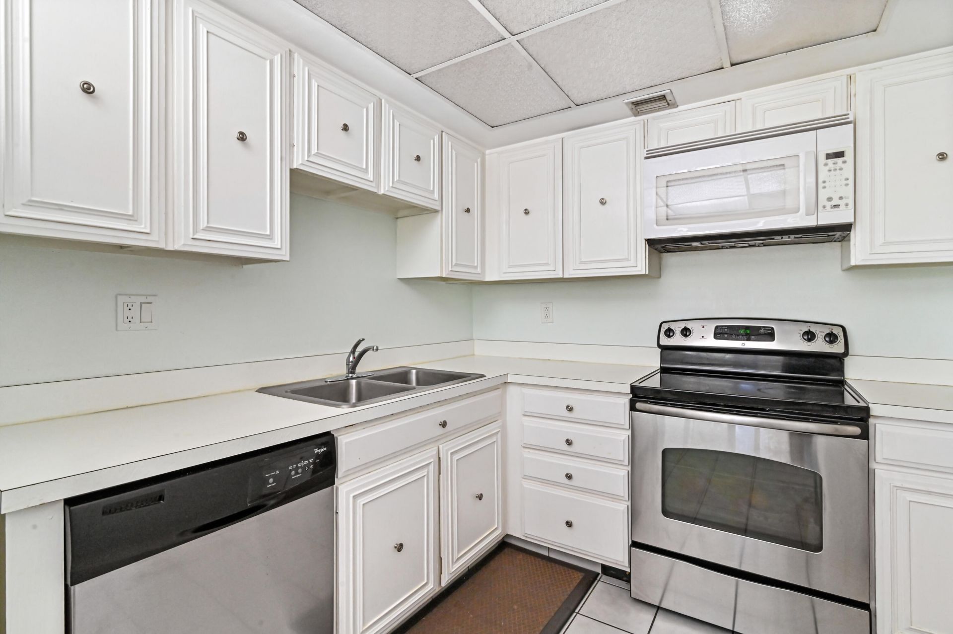 2500 Presidential Way, Unit 302, West Palm Beach, FL 33401 Photo