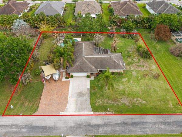 1096 54th Avenue, Vero Beach, FL 32966