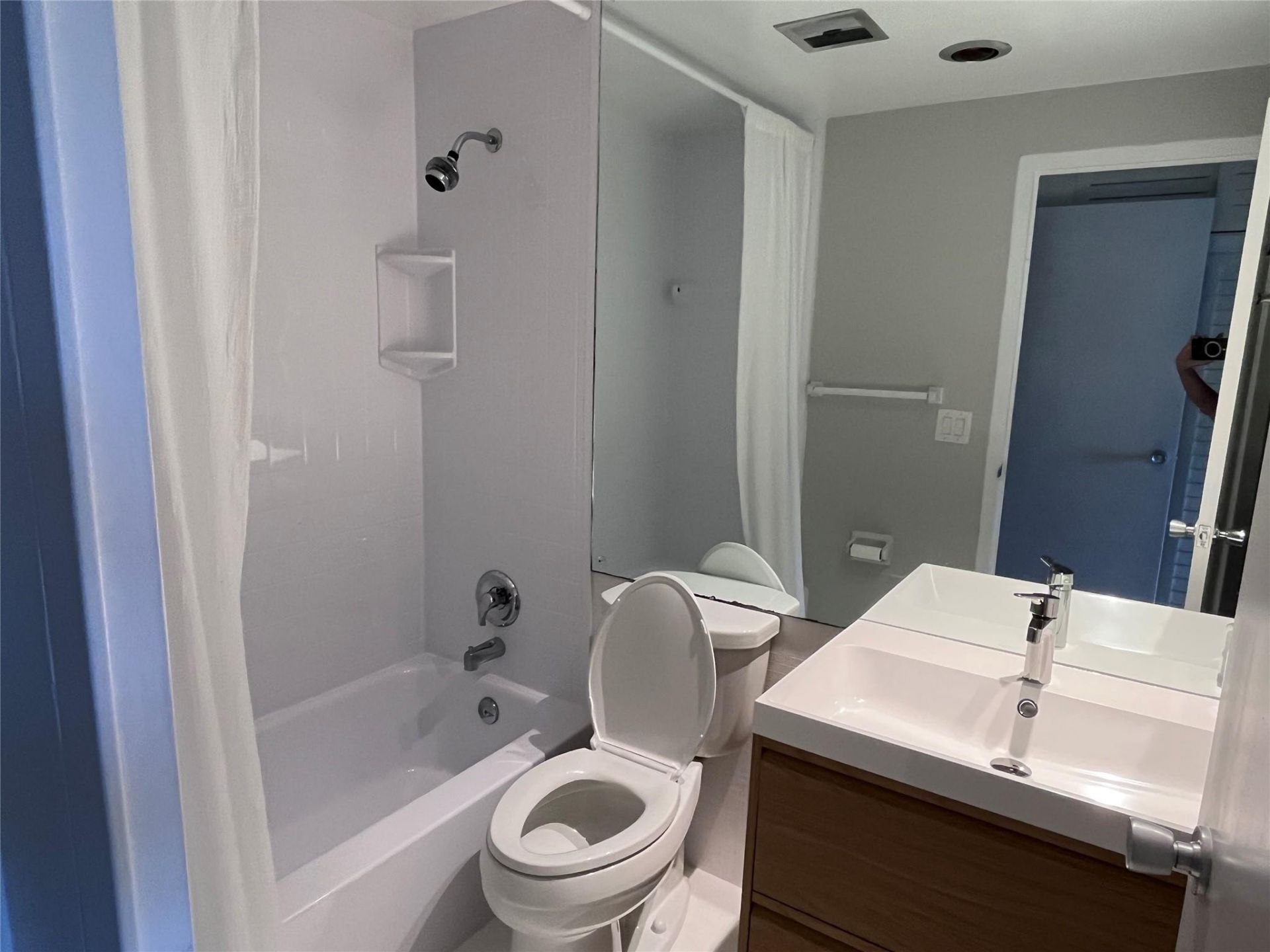 3200 NE 36th Street E, Unit 709, Fort Lauderdale, FL 33308 Photo