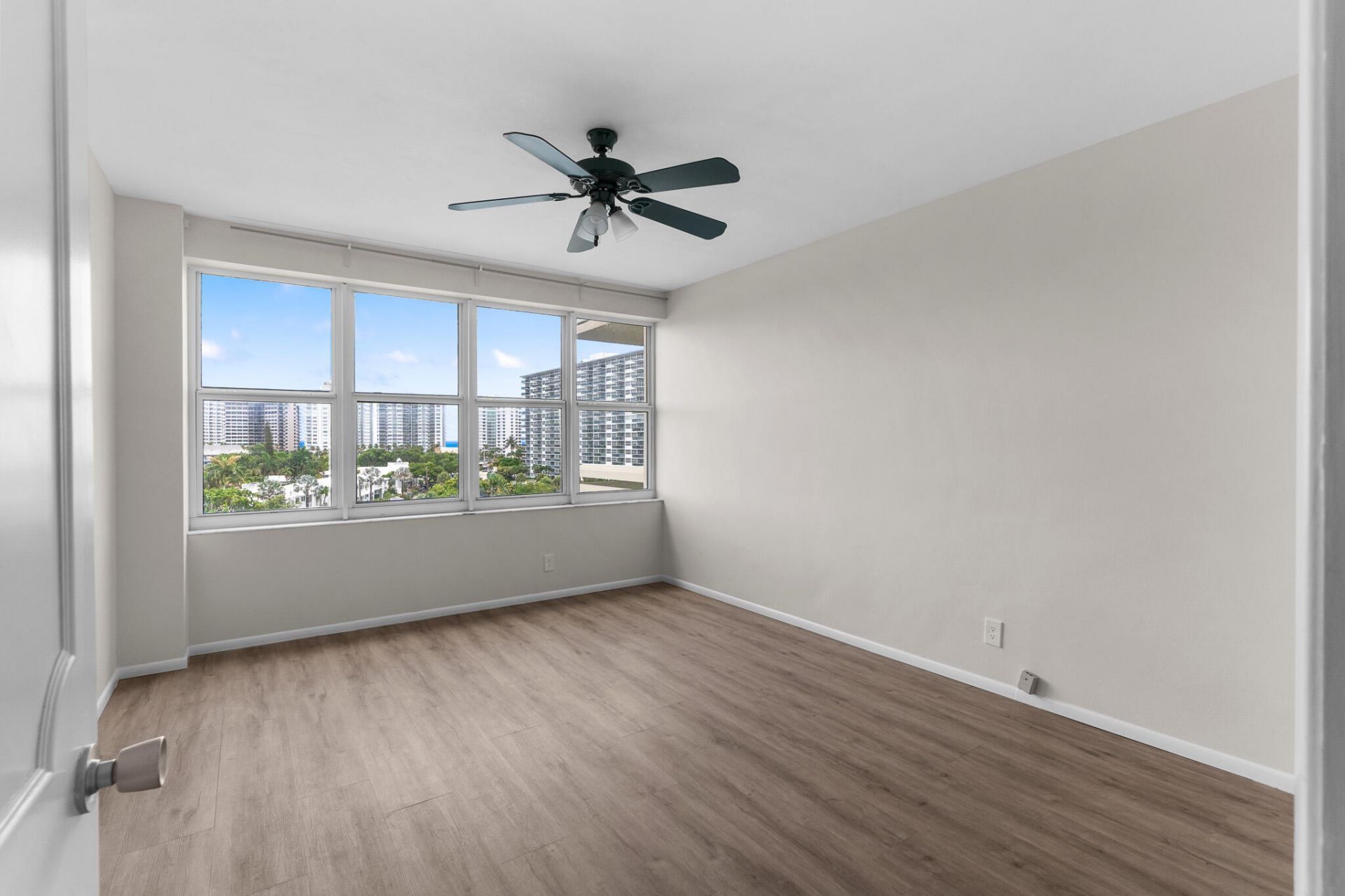 3200 NE 36th Street E, Unit 709, Fort Lauderdale, FL 33308 Photo