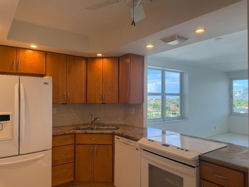 3200 NE 36th Street E, Unit 709, Fort Lauderdale, FL 33308 Photo