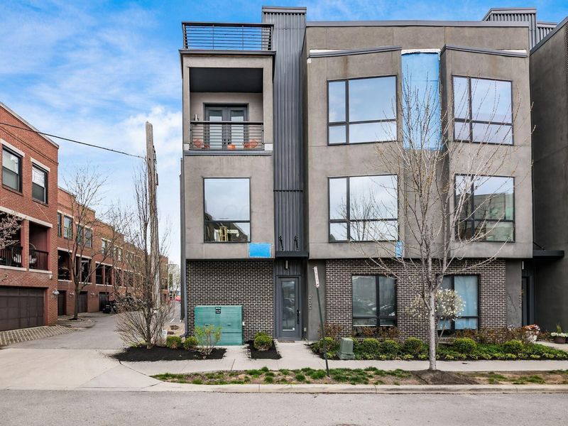 230 Neruda Avenue , Columbus, OH 43215 Photo 2