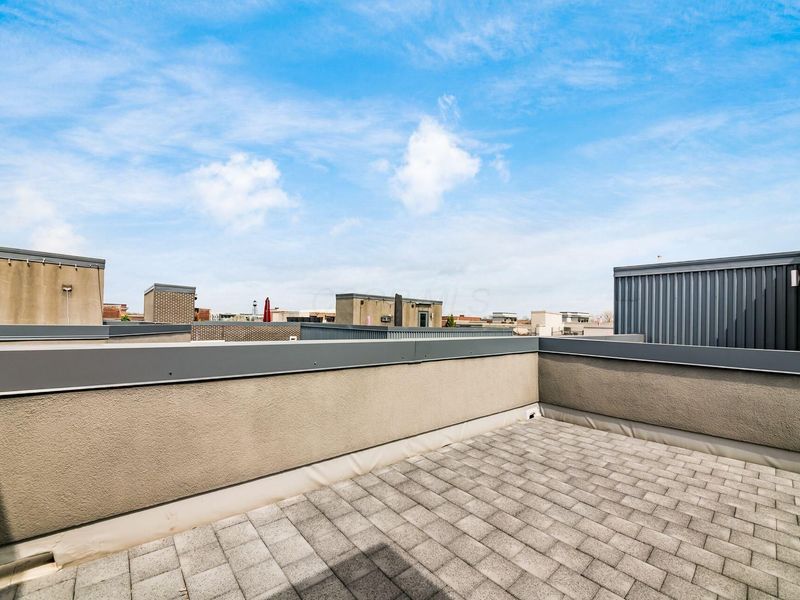 230 Neruda Avenue , Columbus, OH 43215 Photo 38