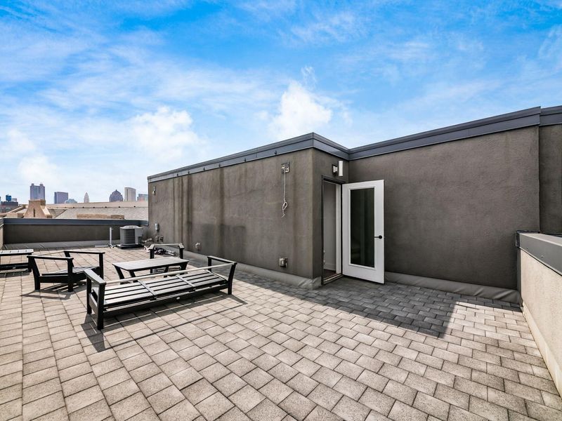 230 Neruda Avenue , Columbus, OH 43215 Photo 40