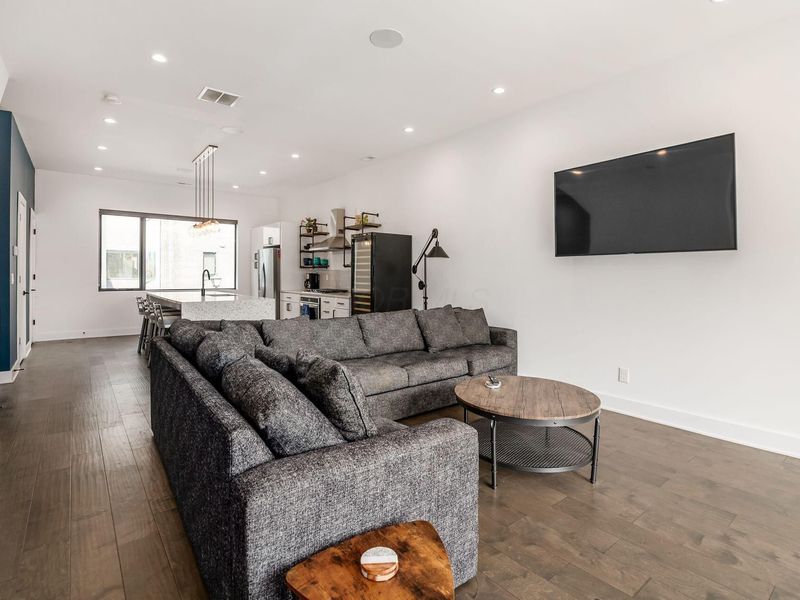 230 Neruda Avenue , Columbus, OH 43215 Photo 44