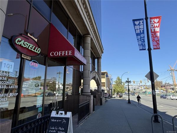 1802 Douglas St, Victoria, BC V8T 4K6