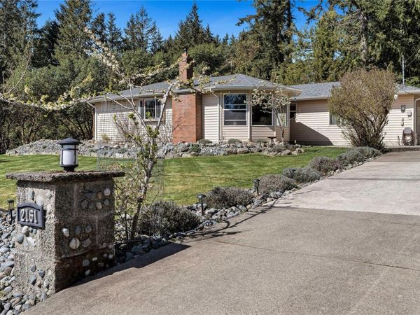 2161 McKean Rd, Shawnigan Lake, BC V8H 2E8