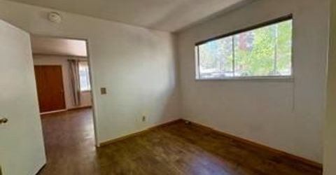 900 Patricia Ln, South Lake Tahoe, CA 96150 Photo