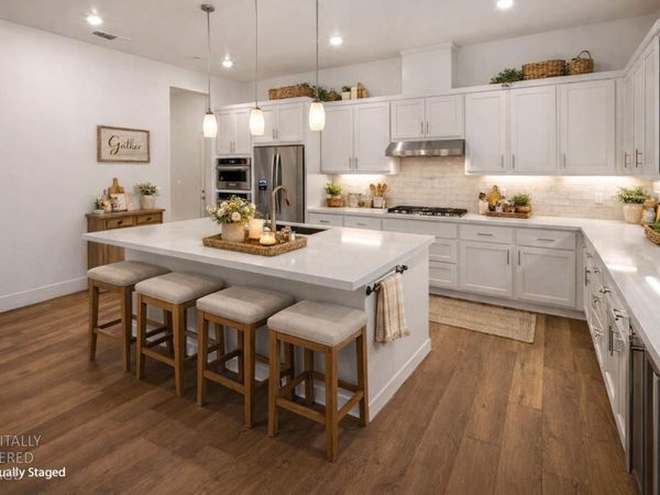 446 Canyon Creek Dr, Auburn, CA 95603