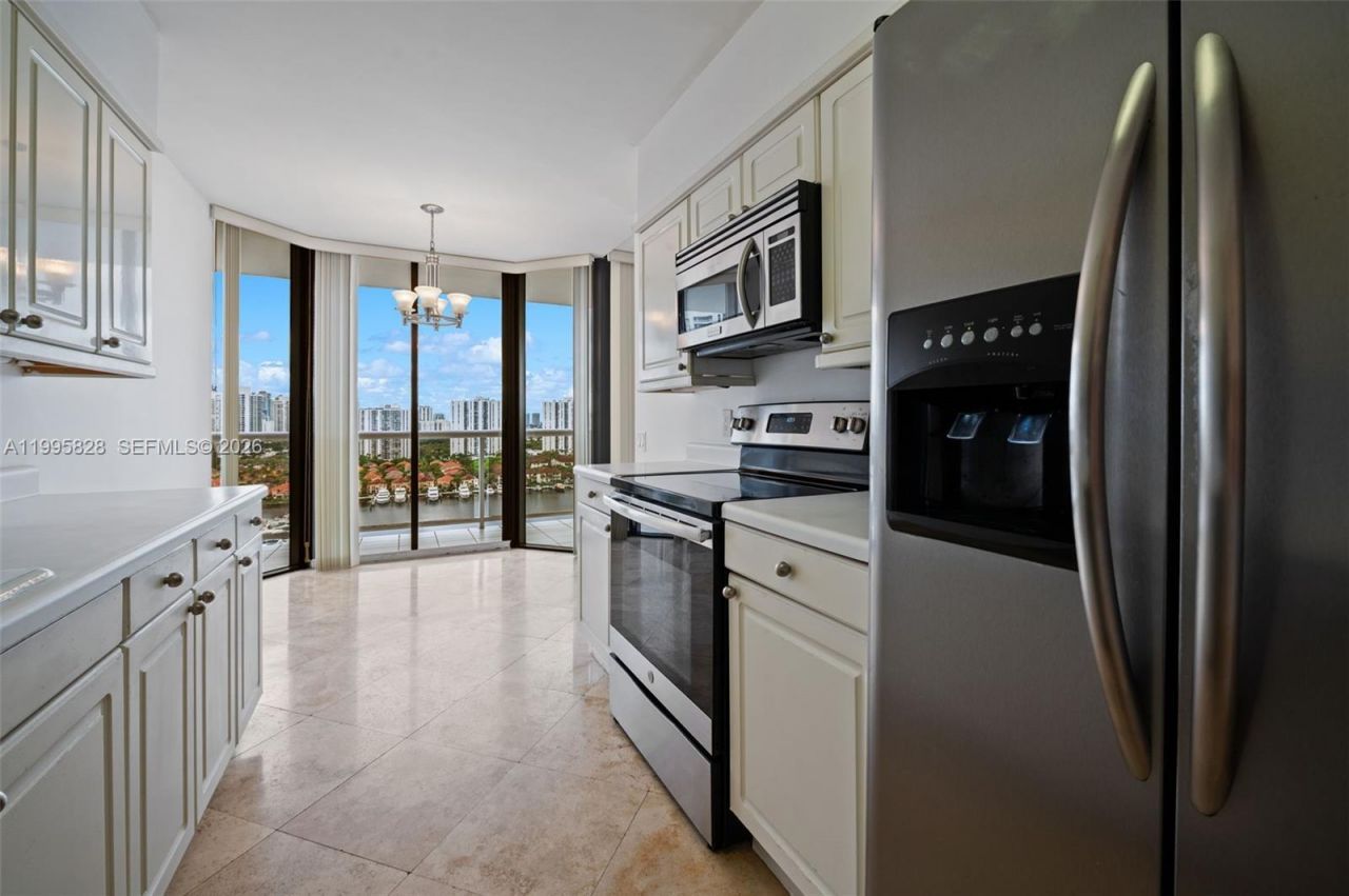 3640 Yacht Club Drive , Unit 1807, Aventura, FL 33180 Photo