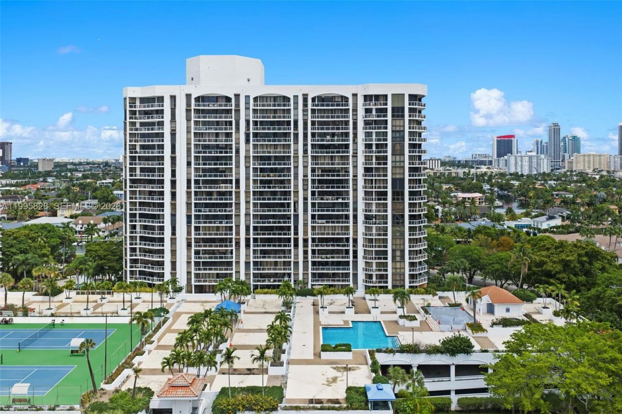 3640 Yacht Club Drive , Unit 1807, Aventura, FL 33180 Photo