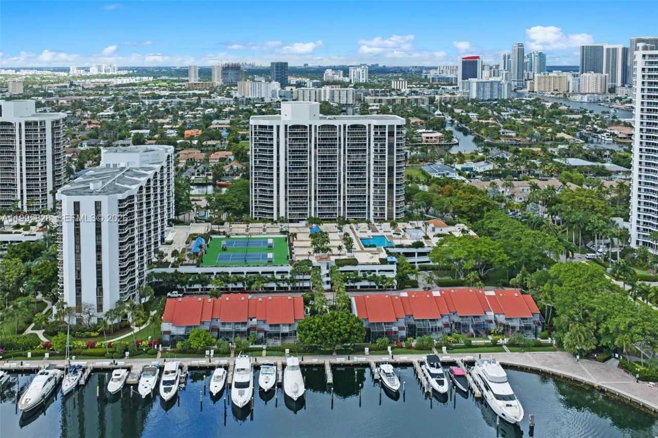 3640 Yacht Club Drive , Unit 1807, Aventura, FL 33180 Photo