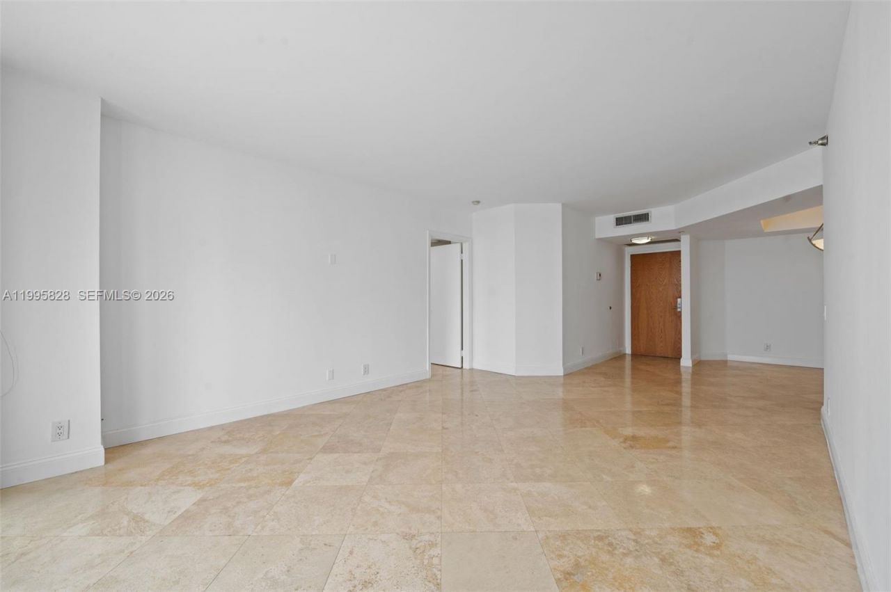 3640 Yacht Club Drive , Unit 1807, Aventura, FL 33180 Photo