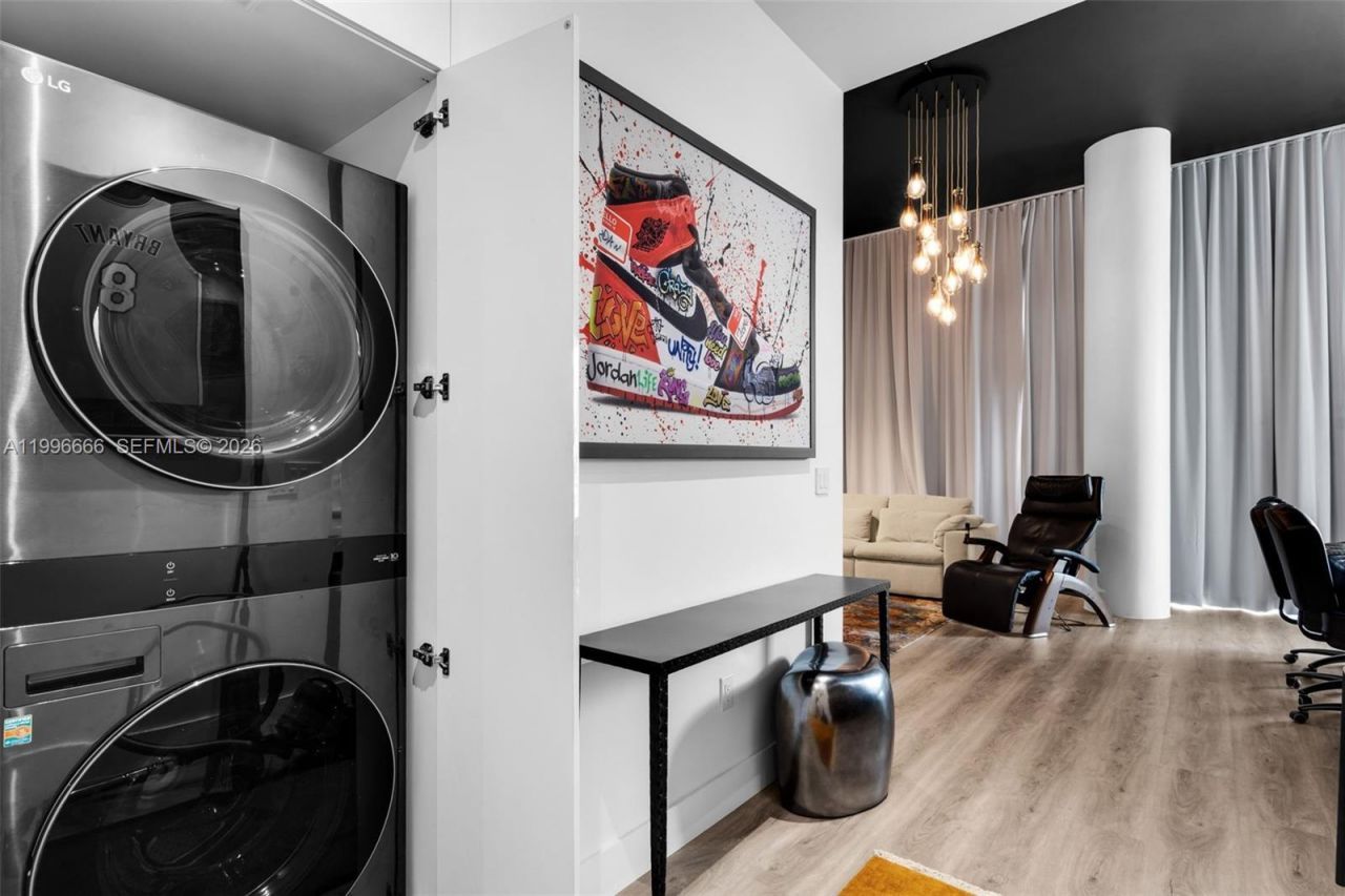 244 Biscayne Blvd, Unit 239, Miami, FL 33132 Photo