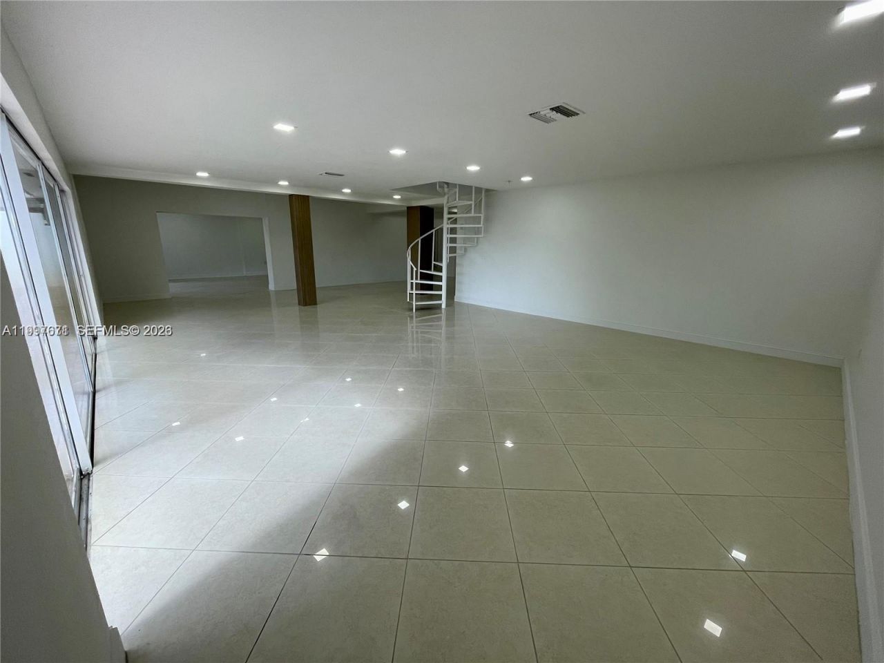 19740 W Saint Andrews Dr , Hialeah, FL 33015 Photo