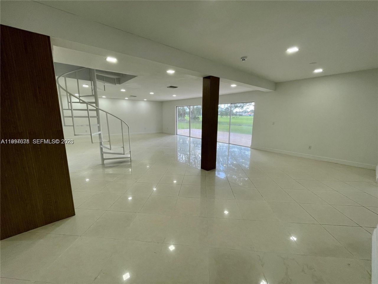 19740 W Saint Andrews Dr , Hialeah, FL 33015 Photo