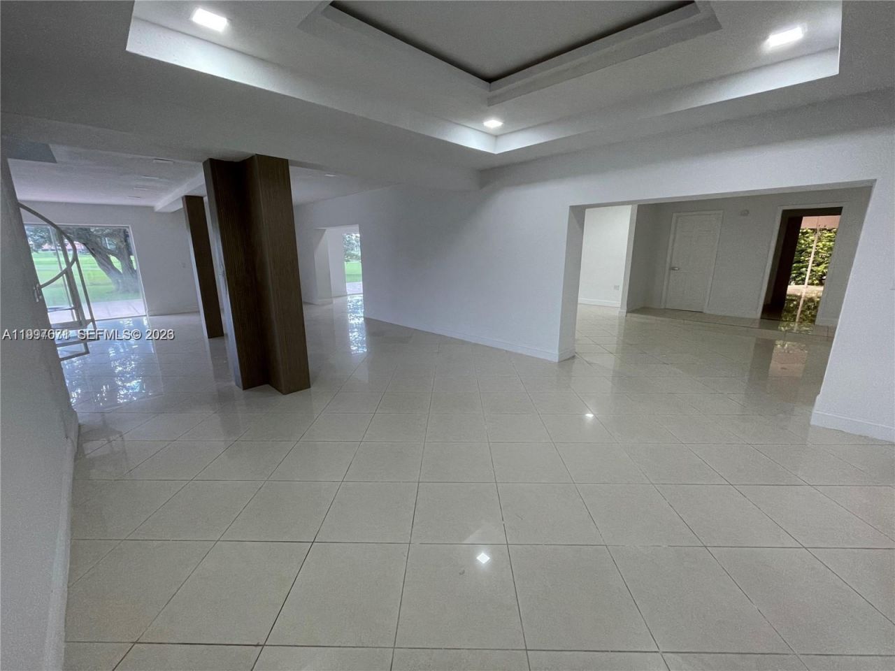 19740 W Saint Andrews Dr , Hialeah, FL 33015 Photo