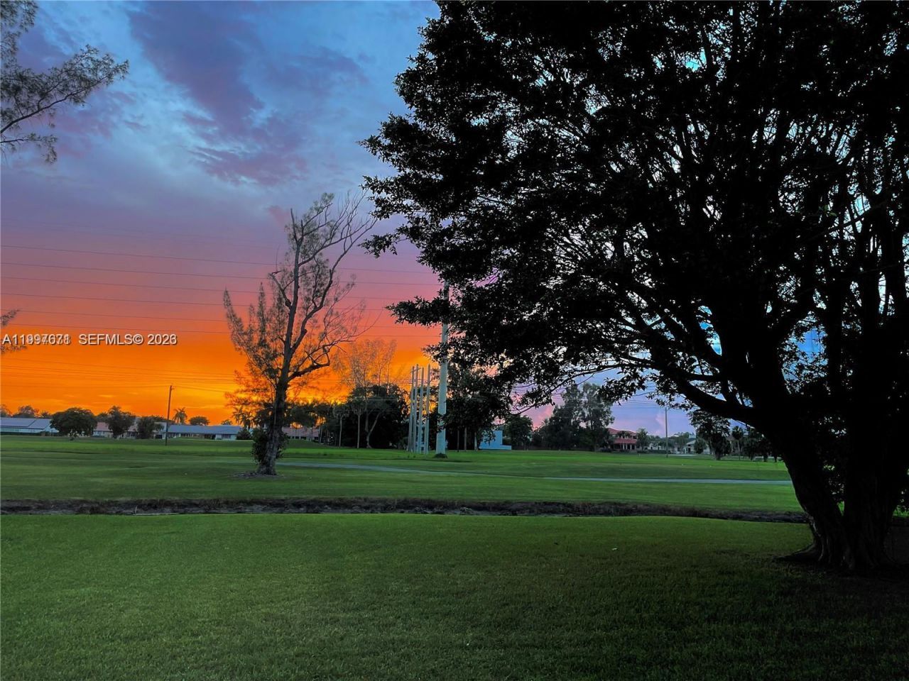 19740 W Saint Andrews Dr , Hialeah, FL 33015 Photo