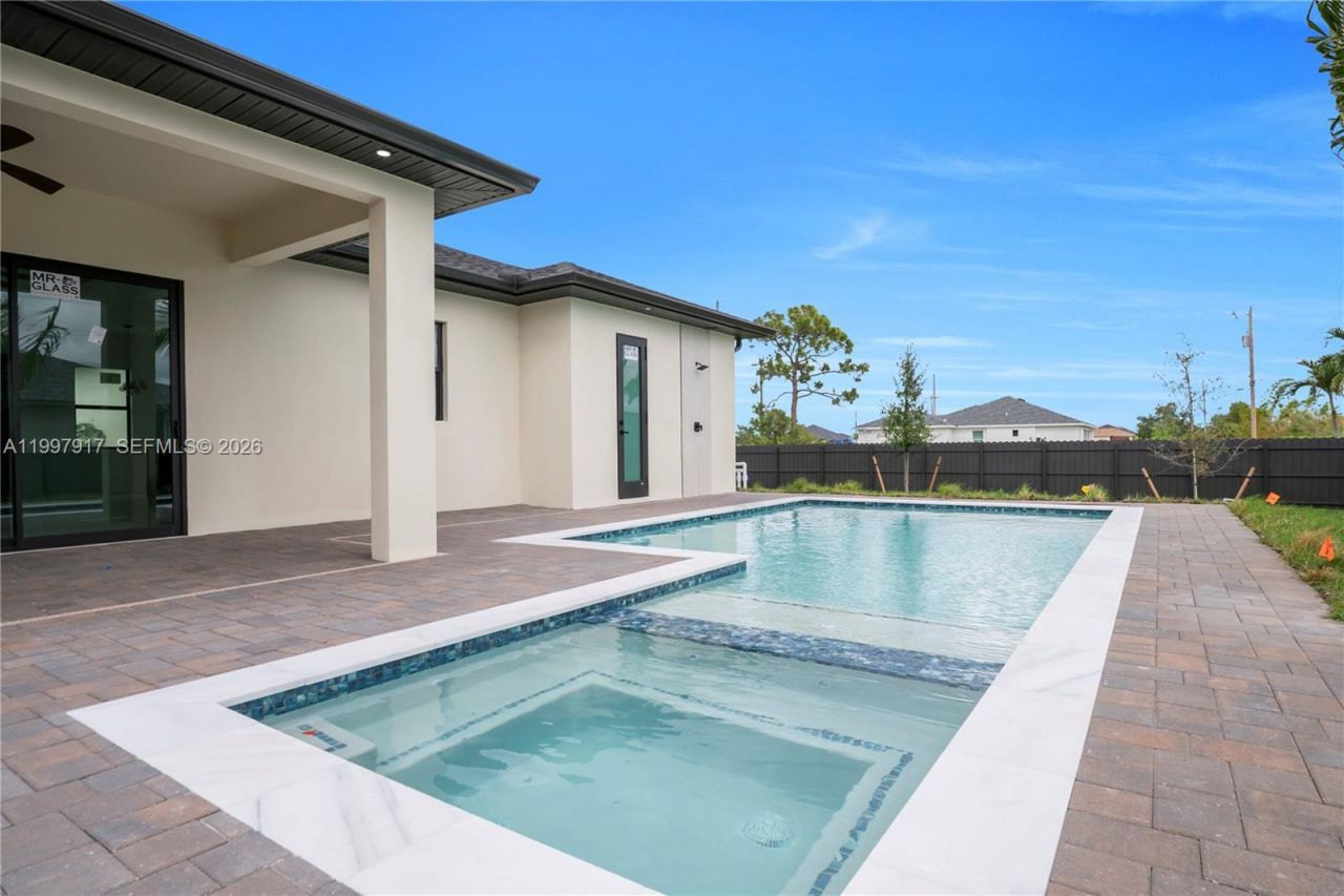 2406 Kismet Pkwy, Cape Coral, FL 33993 Photo