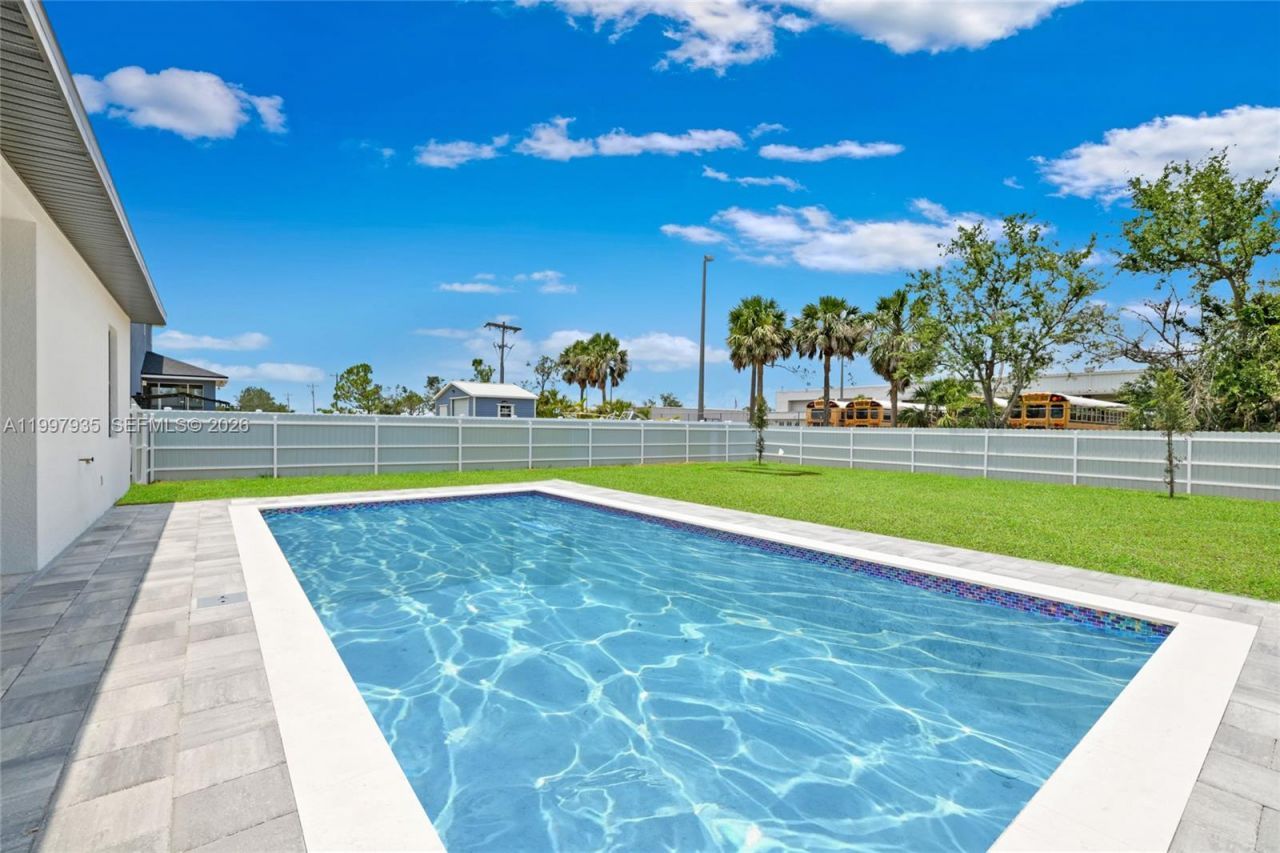 1333 NW 4th Street, Cape Coral, FL 33993 Photo