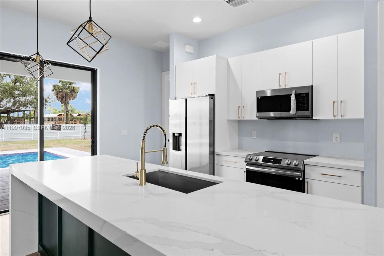 1333 NW 4th Street, Cape Coral, FL 33993 Photo