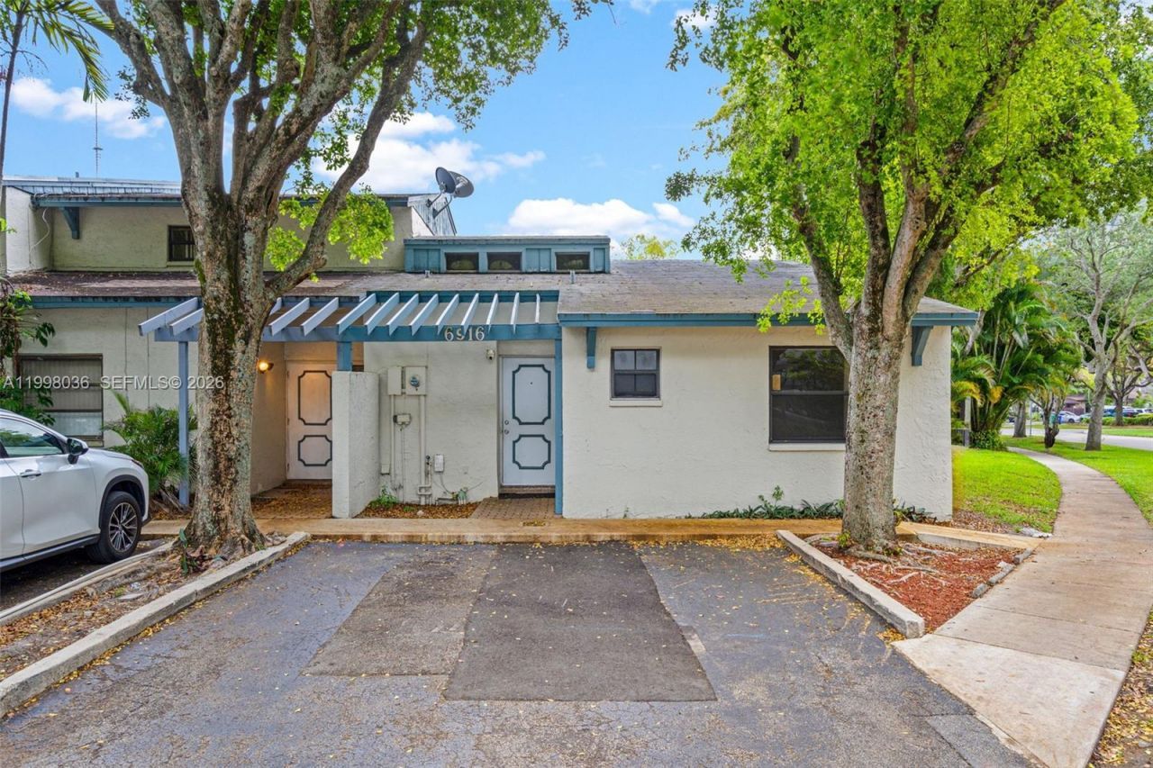 6916 SW 37th St, Unit 1-C, Miramar, FL 33023 Photo