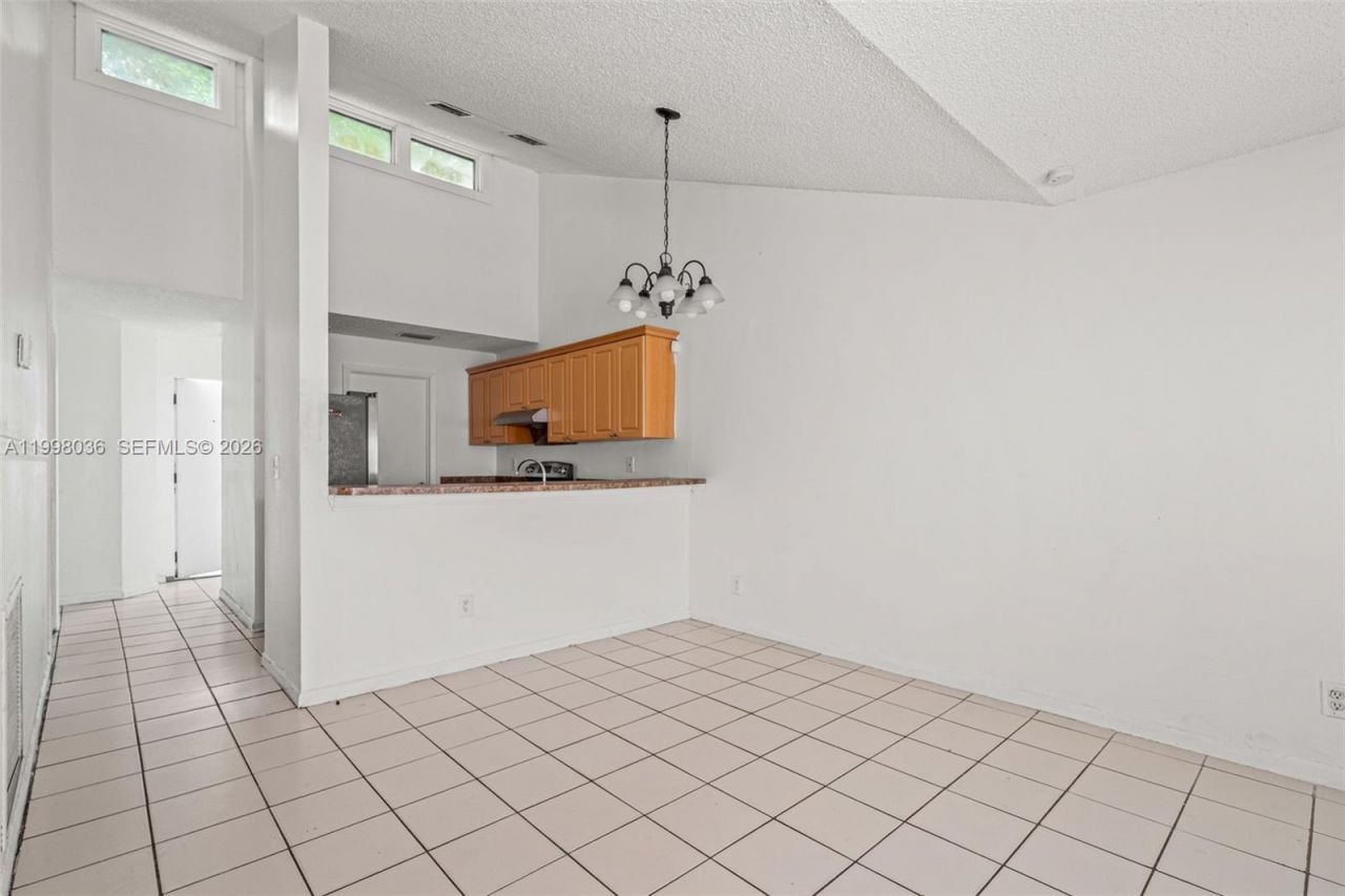 6916 SW 37th St, Unit 1-C, Miramar, FL 33023 Photo