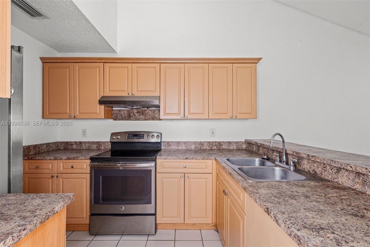 6916 SW 37th St, Unit 1-C, Miramar, FL 33023 Photo